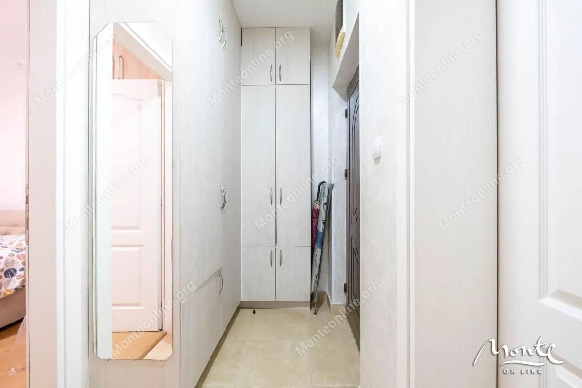 Prodaja, dvosoban stan, 48m², Dobrota, Kotor