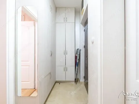 Prodaja, dvosoban stan, 48m², Dobrota, Kotor - image 18