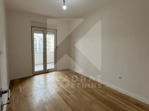 Izdavanje, jednosoban stan, 49m², Central Point, Podgorica - image 7