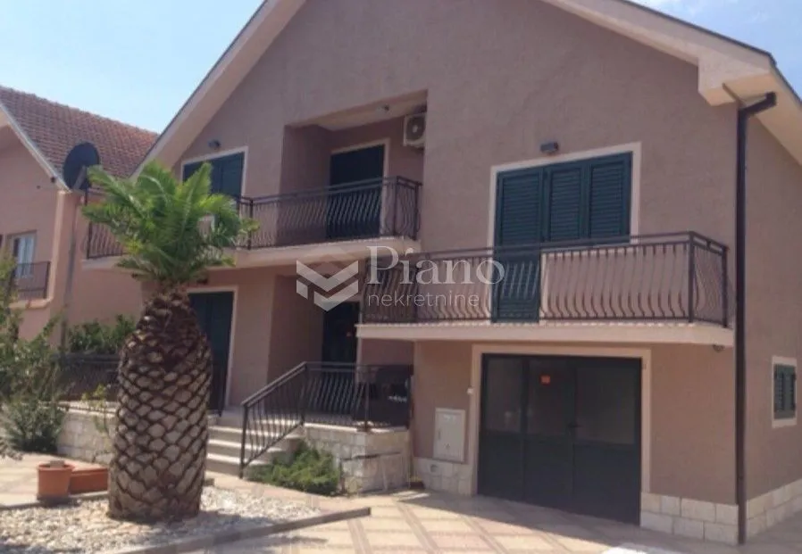 Izdavanje, kuća, 250m², Stari Aerodrom, Podgorica