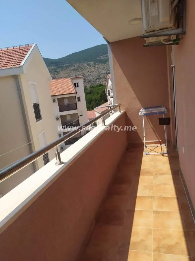Prodaja, dvosoban stan, 53m², Herceg Novi, Crna Gora