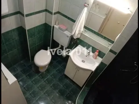 Rent, two bedroom apartment, 45m², Vračar Sve Podlokacije, Beograd - image 6