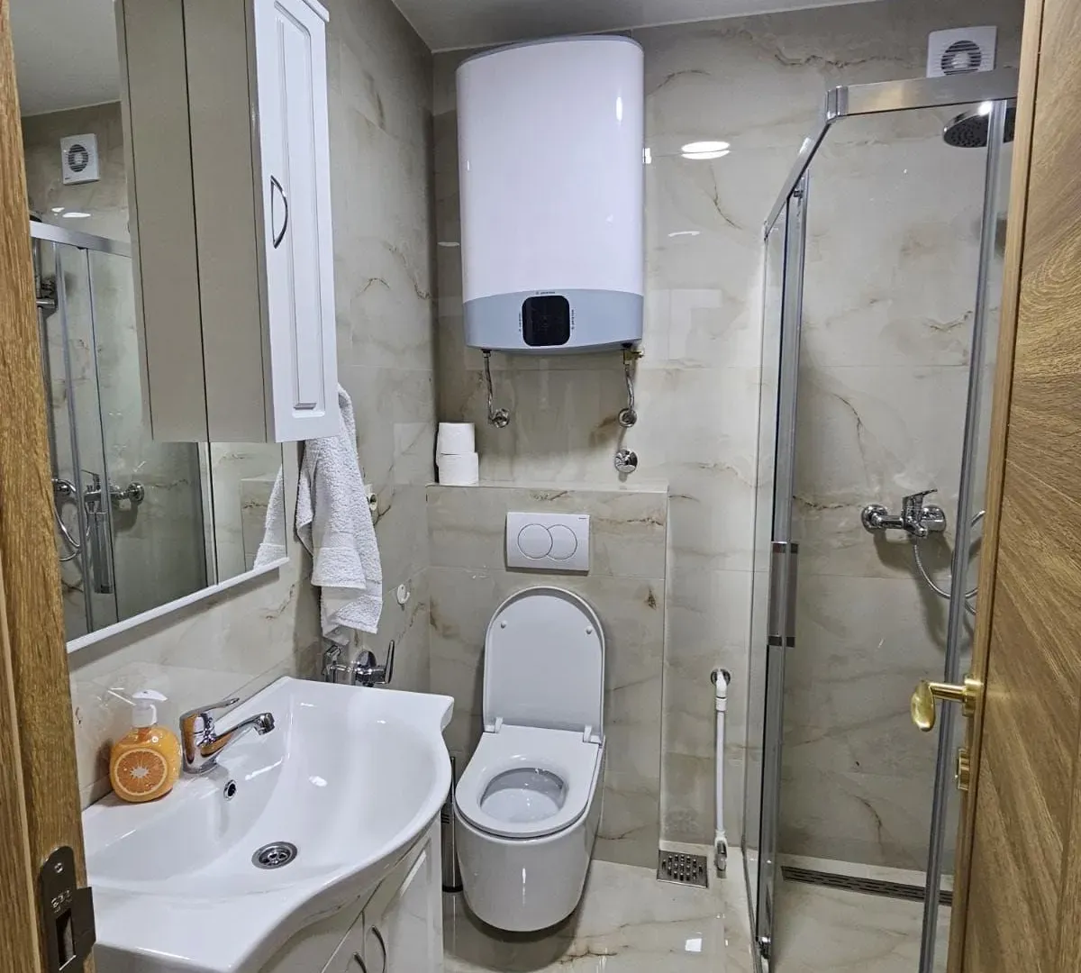 Izdavanje, jednosoban stan, 40m², Preko Morače, Podgorica