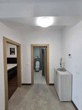 Rent, one bedroom apartment, 50m², Tivat, Crna Gora - image 11