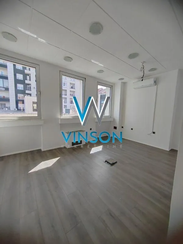 Rent, office space, 352m², Bulevar Oslobodjenja, Novi Sad Sve Podlokacije