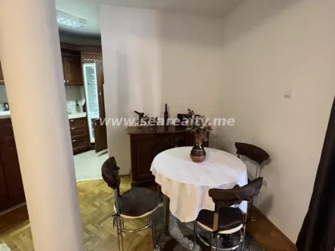 Izdavanje, stan, 53m², Centar, Budva - image 3