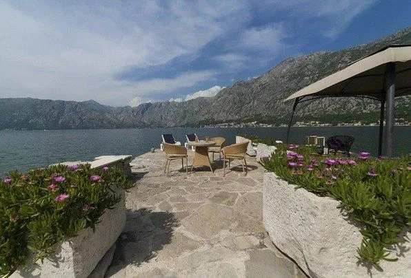Sale, house, 450m², Kotor, Crna Gora