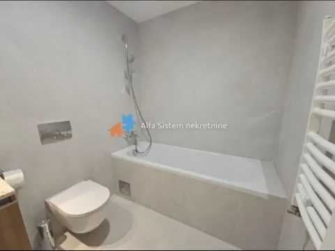 Izdavanje, trosoban stan, 73m², Savski Venac, Beograd - image 13