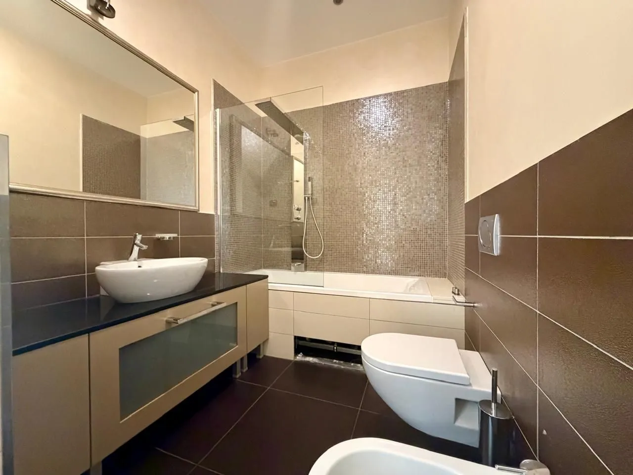 Rent, two bedroom apartment, 105m², Kod Capital Plaze, Podgorica
