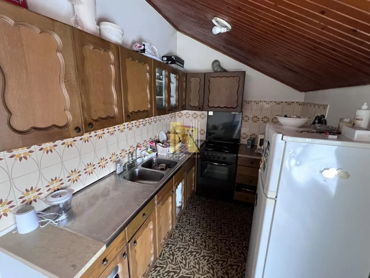 Prodaja, kuća, 330m², Veternik, Novi Sad Sve Podlokacije