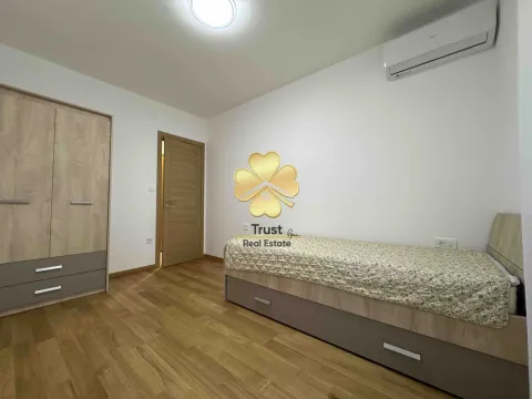 Izdavanje, dvosoban stan, 60m², City Kvart, Podgorica - image 11