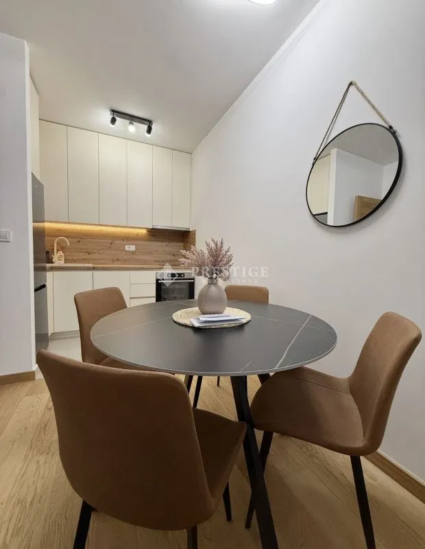 Izdavanje, jednosoban stan, 46m², City Kvart, Podgorica