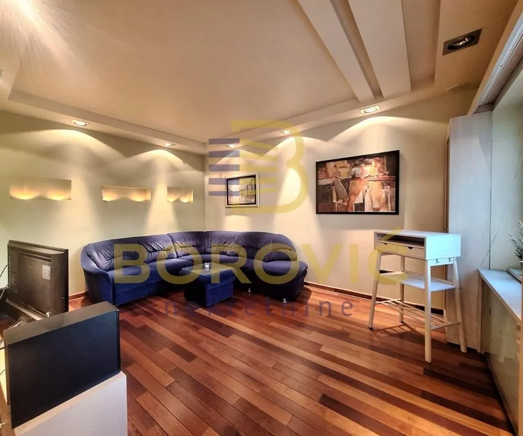 Izdavanje, dvosoban stan, 61m², Savski Venac, Beograd