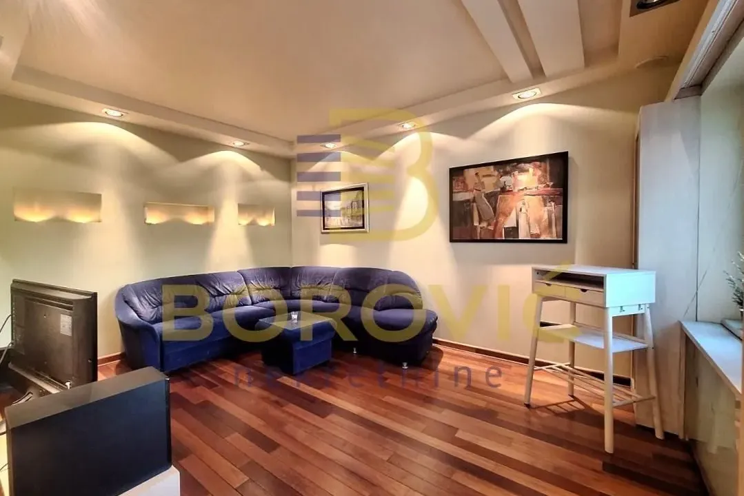 Izdavanje, dvosoban stan, 61m², Savski Venac, Beograd