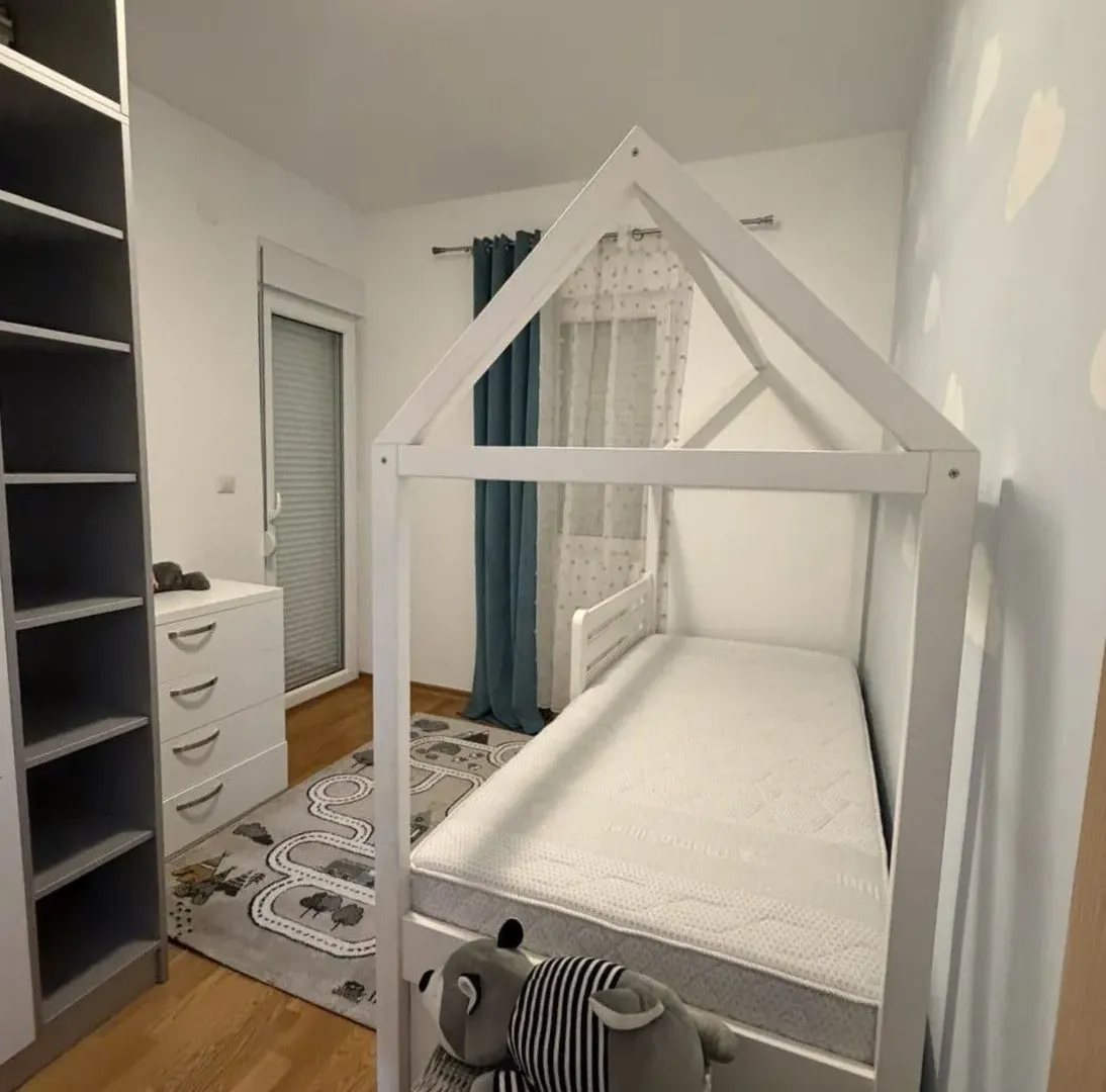 Izdavanje, dvosoban stan, 57m², Zabjelo, Podgorica