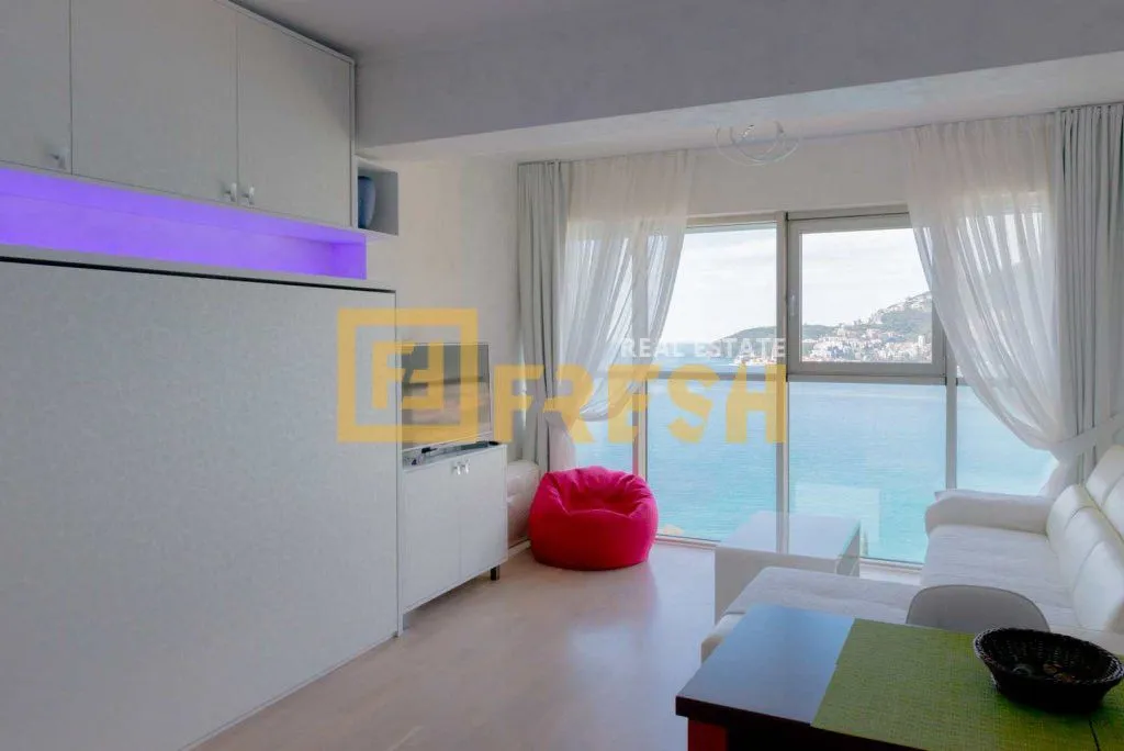 Rent, studio apartment, 29m², Budva, Crna Gora