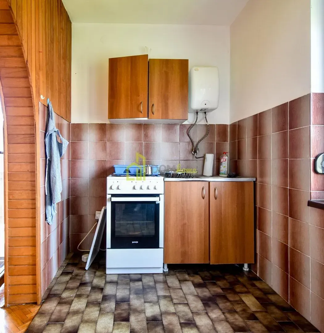 Sale, house, 370m², Tološi, Podgorica