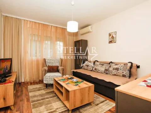 Izdavanje, garsonjera, 24m², Gintaš, Podgorica - image 1
