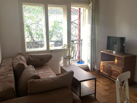 Rent, one bedroom apartment, 50m², Stari Aerodrom, Podgorica - image 1