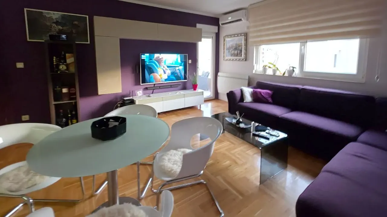 Izdavanje, jednosoban stan, 48m², Podkošljun, Budva