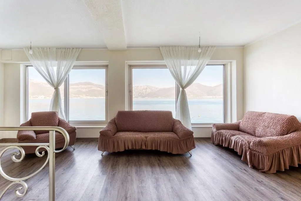 Prodaja, kuća, 240m², Krašići, Tivat
