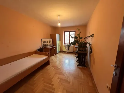 Izdavanje, poslovni prostor, 240m², Sajmište, Novi Sad - image 10