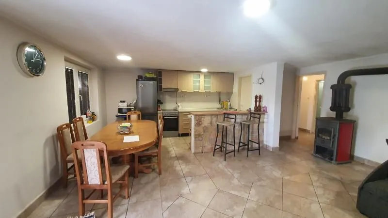 Prodaja, kuća, 168m², Kamenjar, Novi Sad Sve Podlokacije