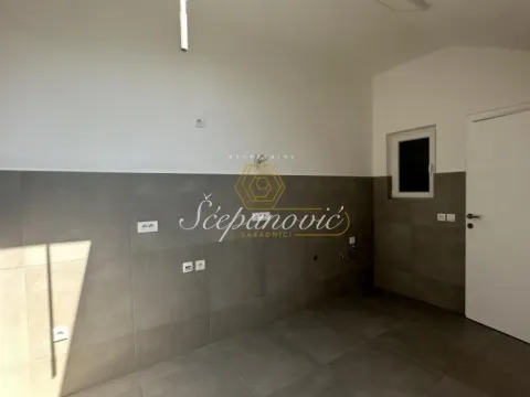 Prodaja, četvorosoban stan, 99m², Centar, Novi Sad - image 4