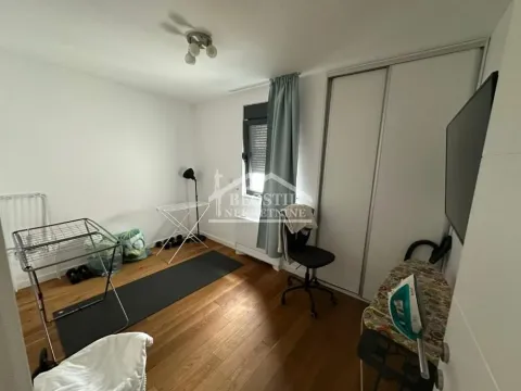 Izdavanje, trosoban stan, 93m², Južni Bulevar, Vračar Sve Podlokacije - image 12