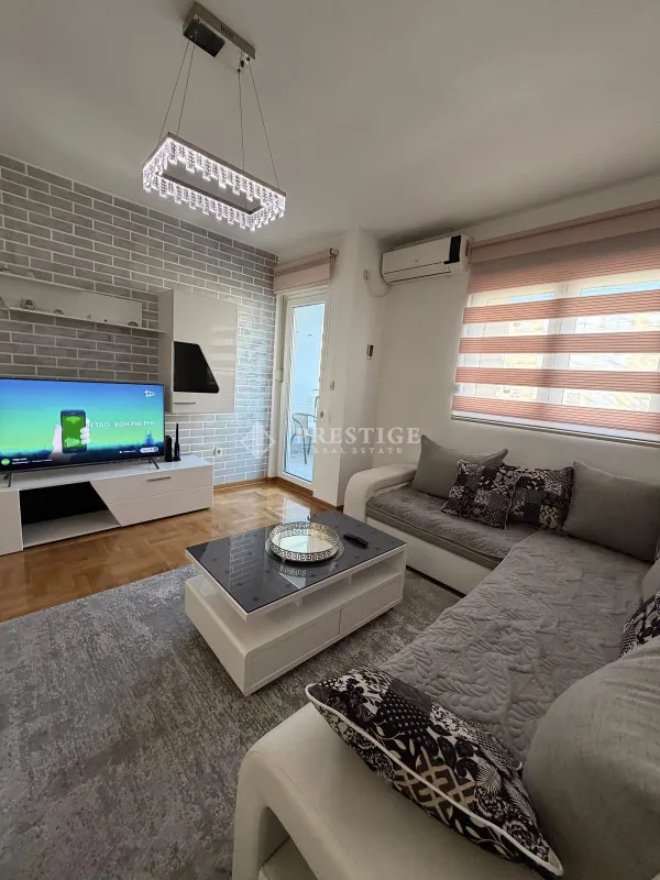 Izdavanje, jednosoban stan, 44m², Stari Aerodrom, Podgorica