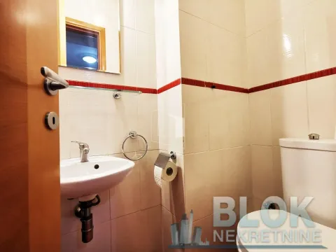 Izdavanje, trosoban stan, 87m², Preko Morače, Podgorica - image 13