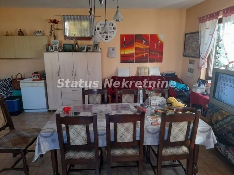 Prodaja, kuća, 194m², Šid, Srbija