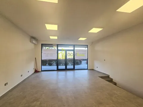 Rent, office space, 95m², City Kvart, Podgorica - image 7