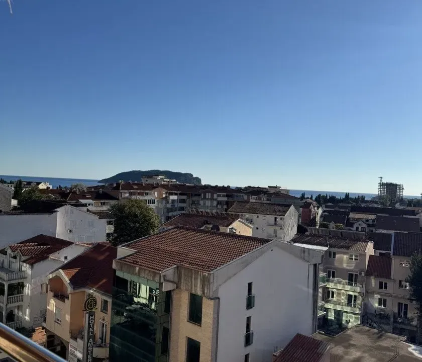 Izdavanje, jednosoban stan, 52m², Budva, Crna Gora