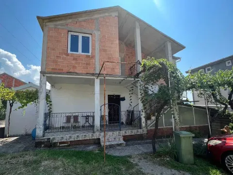 Prodaja, kuća, 180m², Tivat, Crna Gora