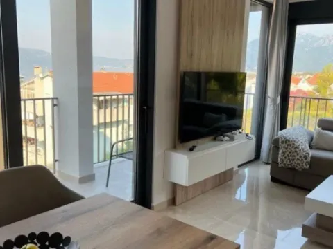 Rent, house, 400m², Tivat, Crna Gora - image 9