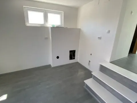 Prodaja, kuća, 166m², Utjeha, Bar - image 3