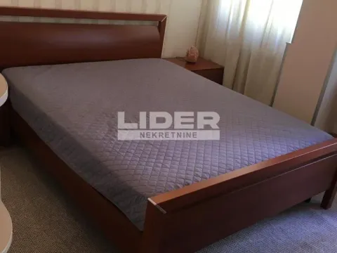 Izdavanje, trosoban stan, 90m², Stari Grad, Beograd - image 12