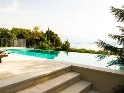 Izdavanje, kuća, 155m², Đenovići, Herceg Novi - image 10