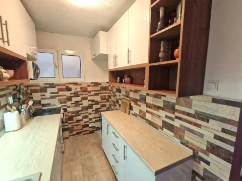 Izdavanje, jednosoban stan, 55m², Centar, Bar - image 6