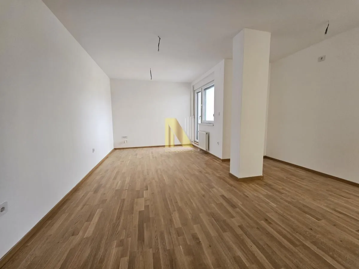 Prodaja, četvorosoban stan, 87m², Bulevar patrijarha Pavla, Novi Sad Sve Podlokacije