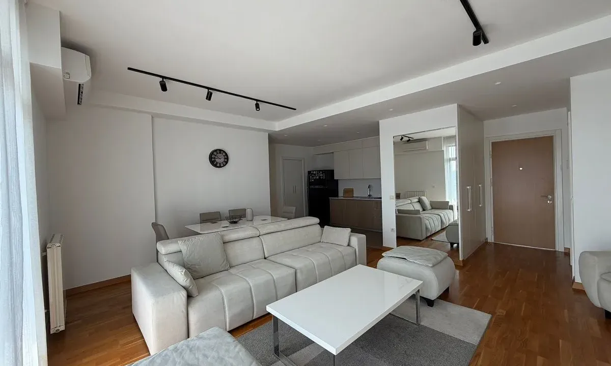 Rent, four bedroom apartment, 113m², Beograd Na Vodi, Beograd