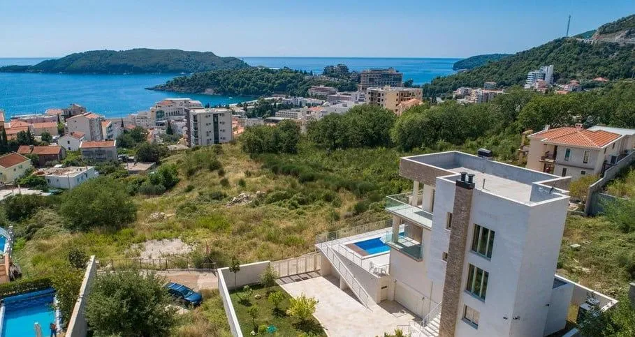 Sale, house, 400m², Bečići, Budva