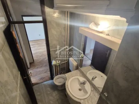 Prodaja, četvorosoban stan, 99m², Palata Pravde, Beograd - image 10