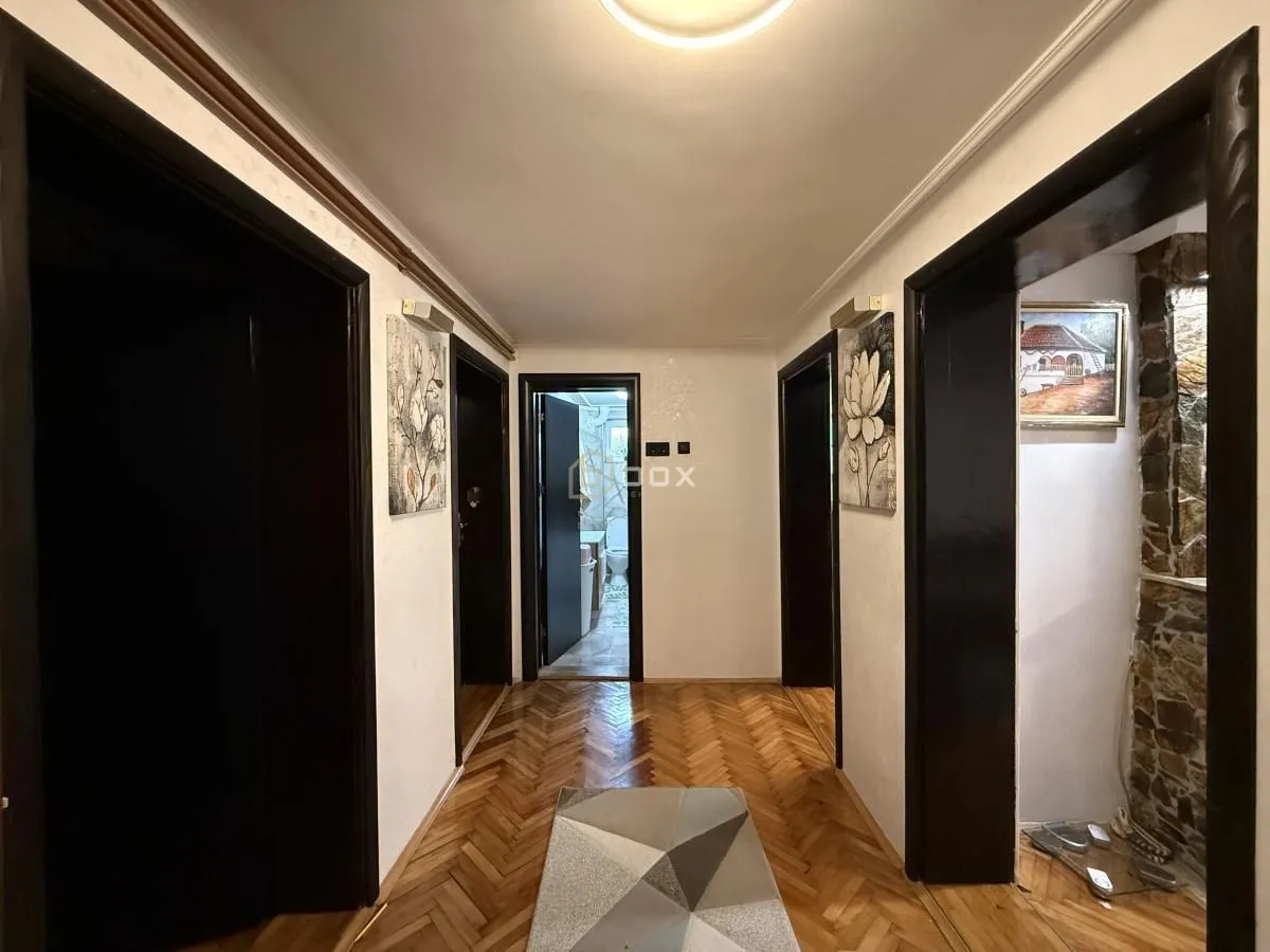 Prodaja, kuća, 204m², Crveni Krst, Niš