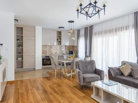 Prodaja, jednosoban stan, 74m², Budva, Crna Gora - image 1