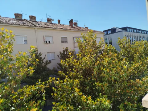 Izdavanje, jednosoban stan, 53m², Centar, Podgorica - image 9