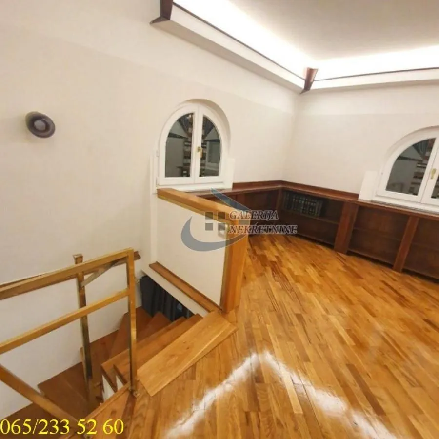 Izdavanje, stan, 146m², Savski Venac, Beograd