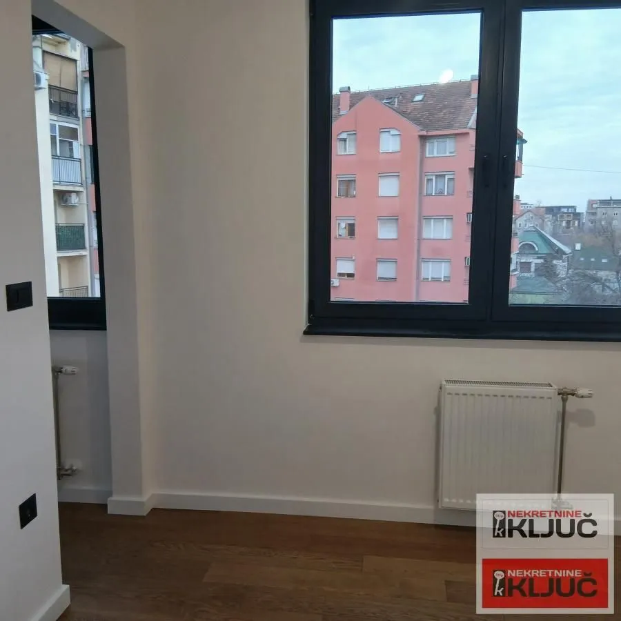 Prodaja, četvorosoban stan, 98m², Grbavica, Novi Sad Sve Podlokacije