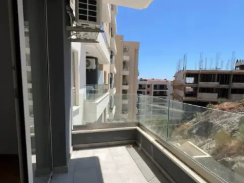 Sale, two bedroom apartment, 62m², Bečići, Budva - image 9